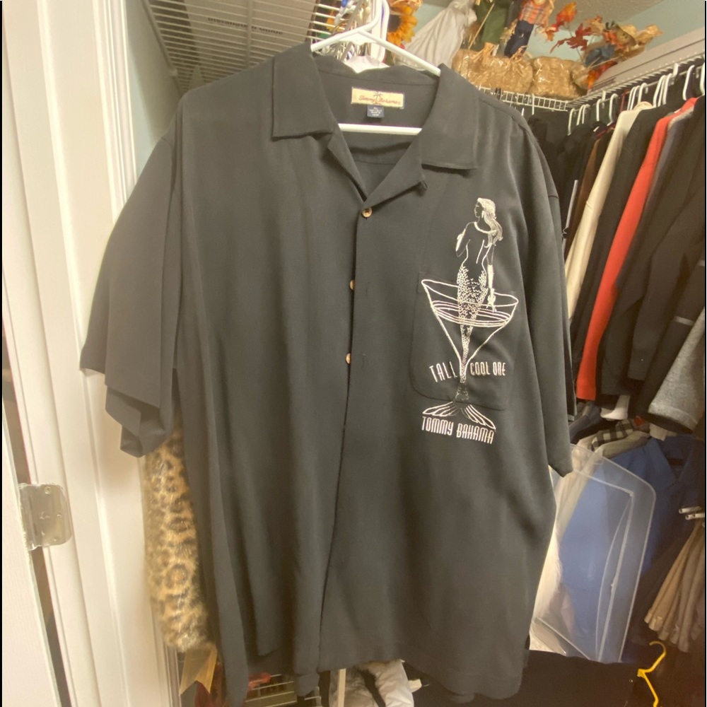 Tommy Bahama Camp Shirt 100% Silk. Size XL